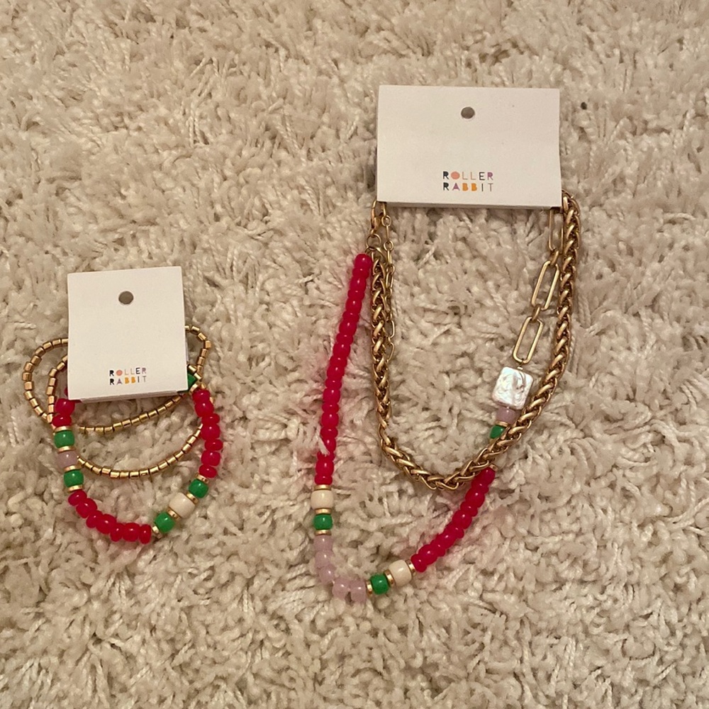 Roller rabbit set  jewelry never has been used brand new!!!